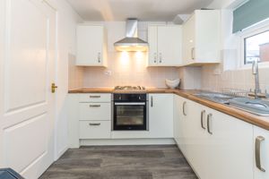 Kitchen- click for photo gallery